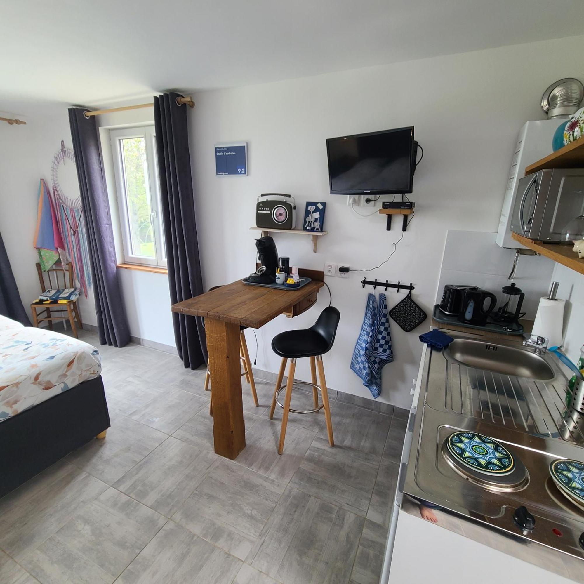 Studio L'Audrerie. Saint-Pardoux-Corbier Eksteriør billede