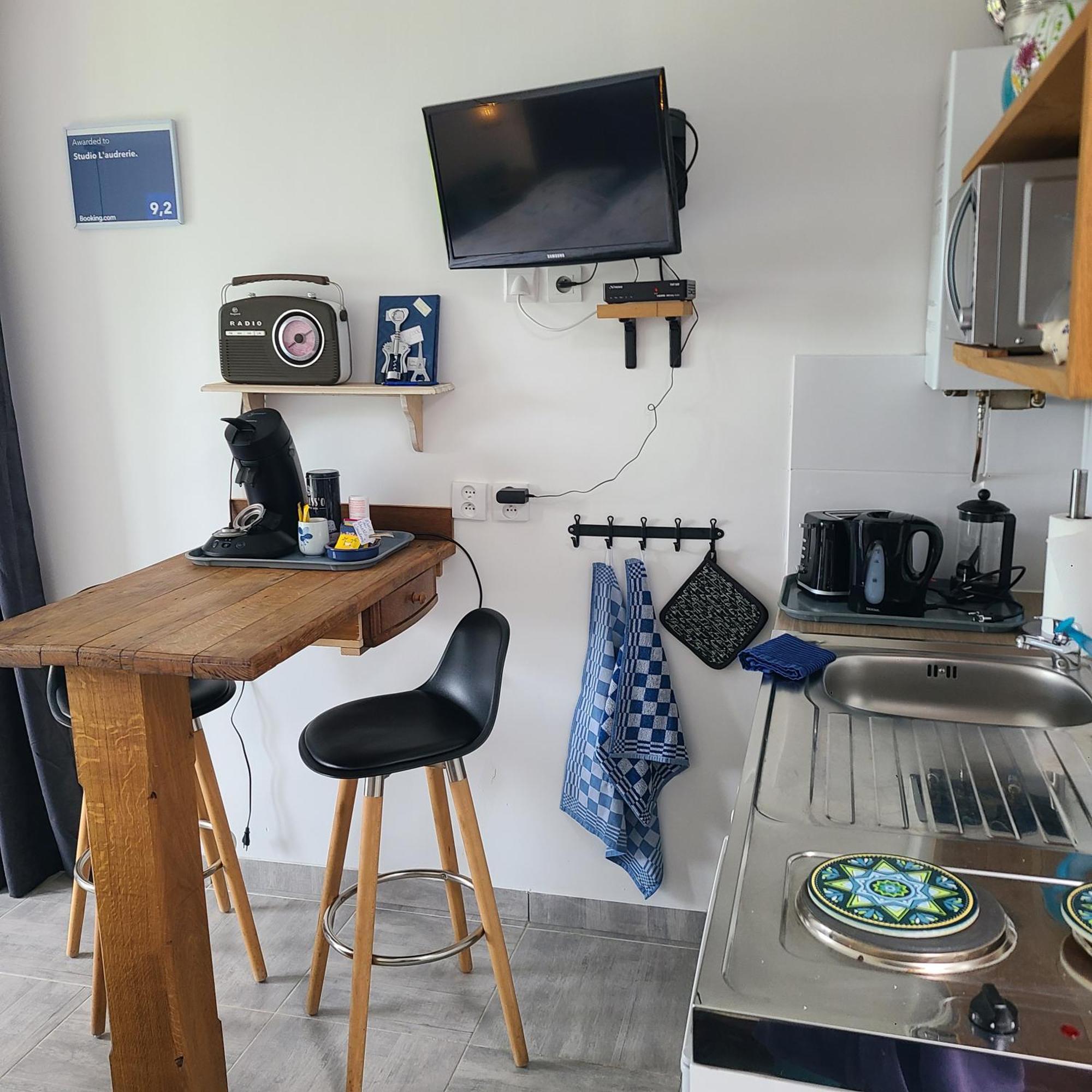 Studio L'Audrerie. Saint-Pardoux-Corbier Eksteriør billede